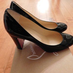 CHRISTIAN LOUBOUTIN LADY GENA BLACK PATENT PUMPS